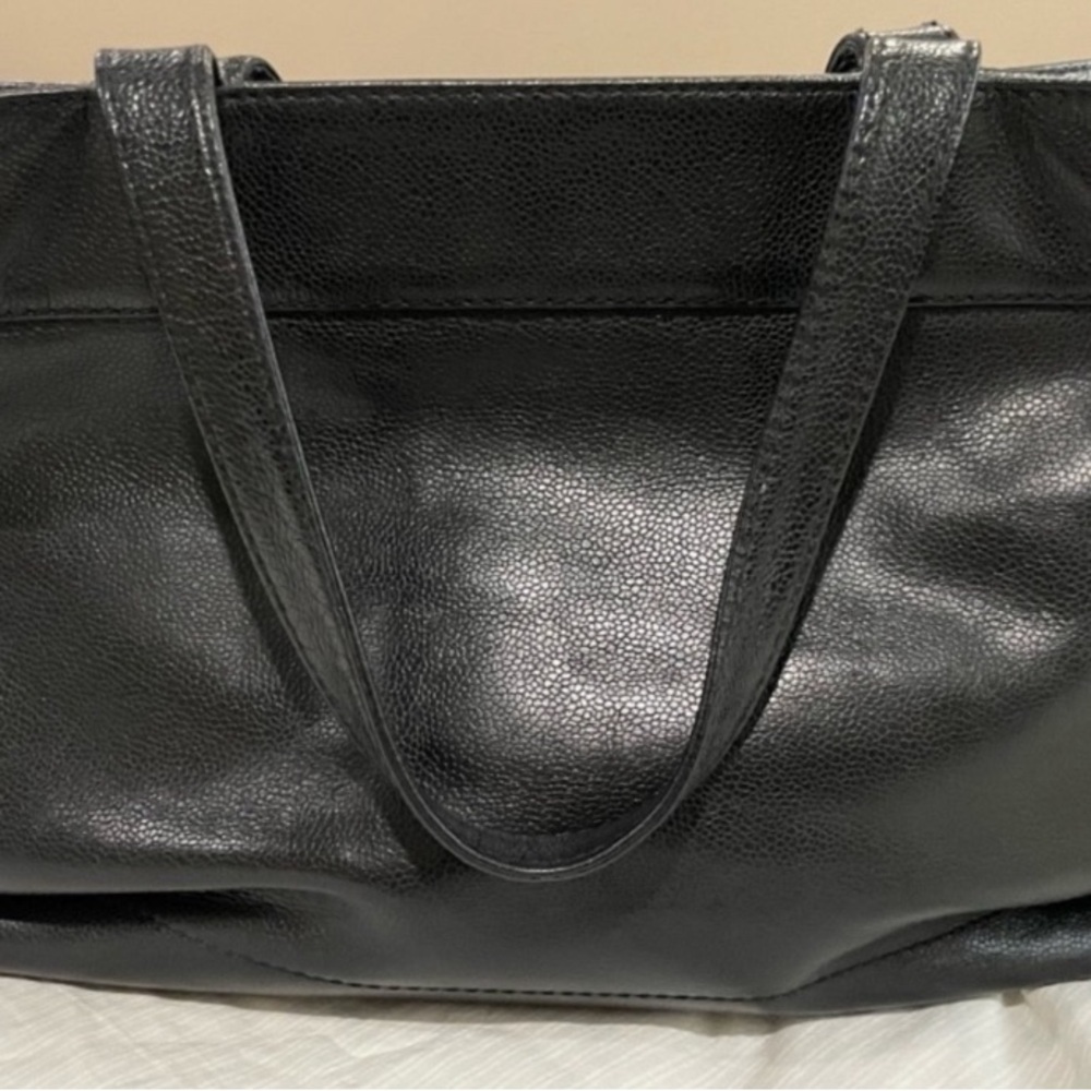 Chanel Coco Mark Black Caviar
Leather Tote (Pre-Owned-good condition) - Picture 4 of 12